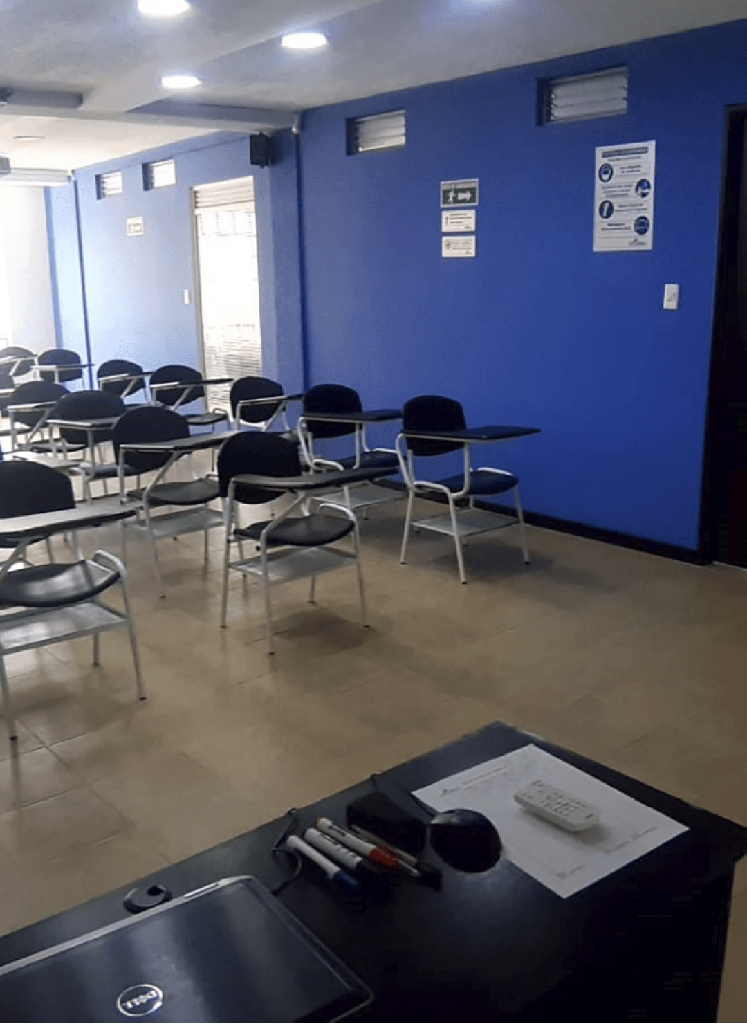 4_Mesa de trabajo 1